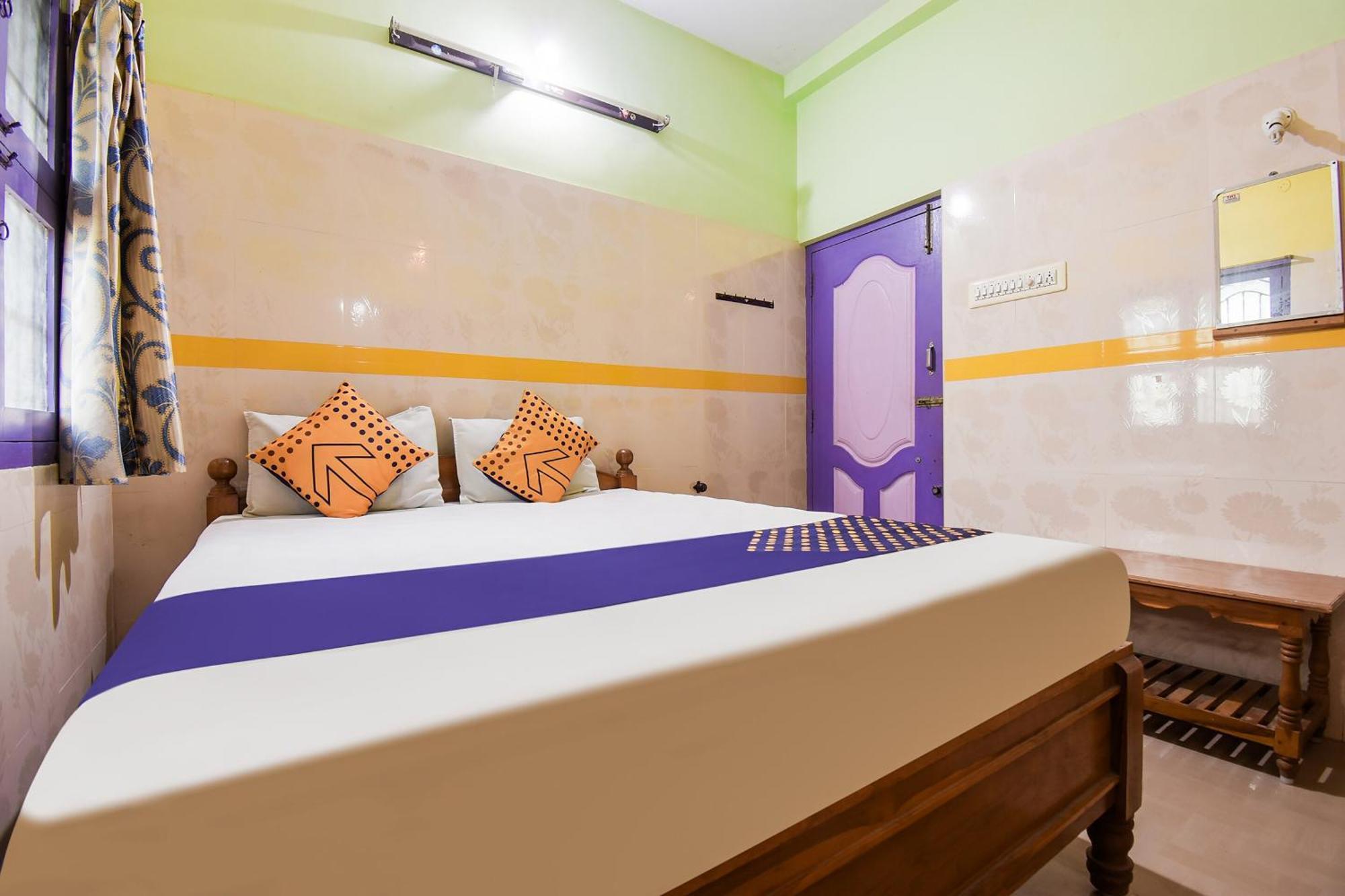 Hotel O K.S.Lodge Tribhuvanam Luaran gambar