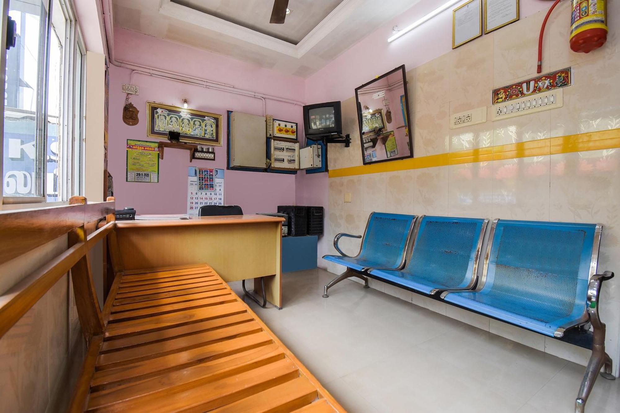Hotel O K.S.Lodge Tribhuvanam Luaran gambar