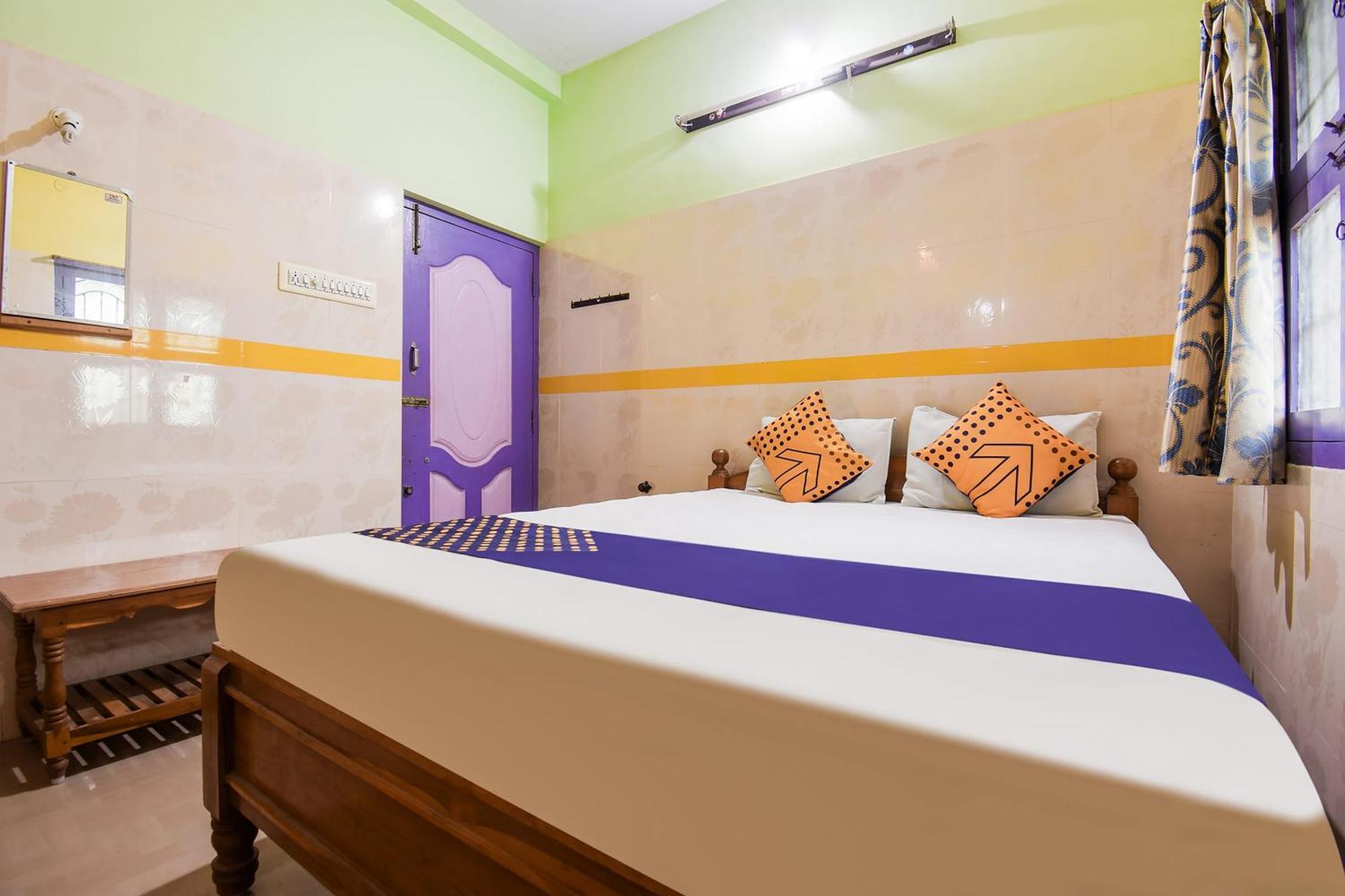 Hotel O K.S.Lodge Tribhuvanam Luaran gambar