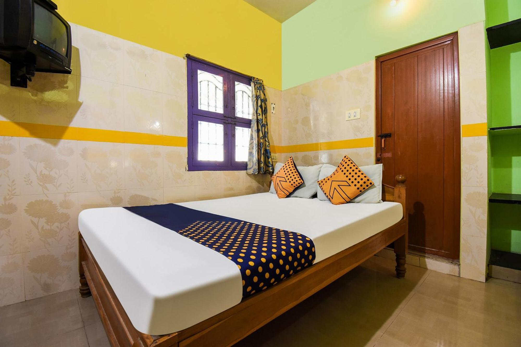 Hotel O K.S.Lodge Tribhuvanam Luaran gambar