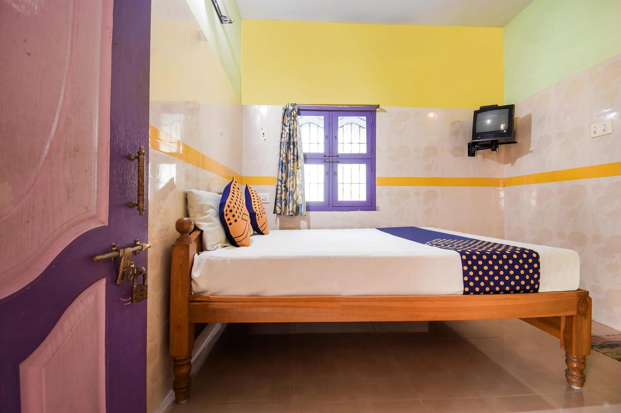 Hotel O K.S.Lodge Tribhuvanam Luaran gambar