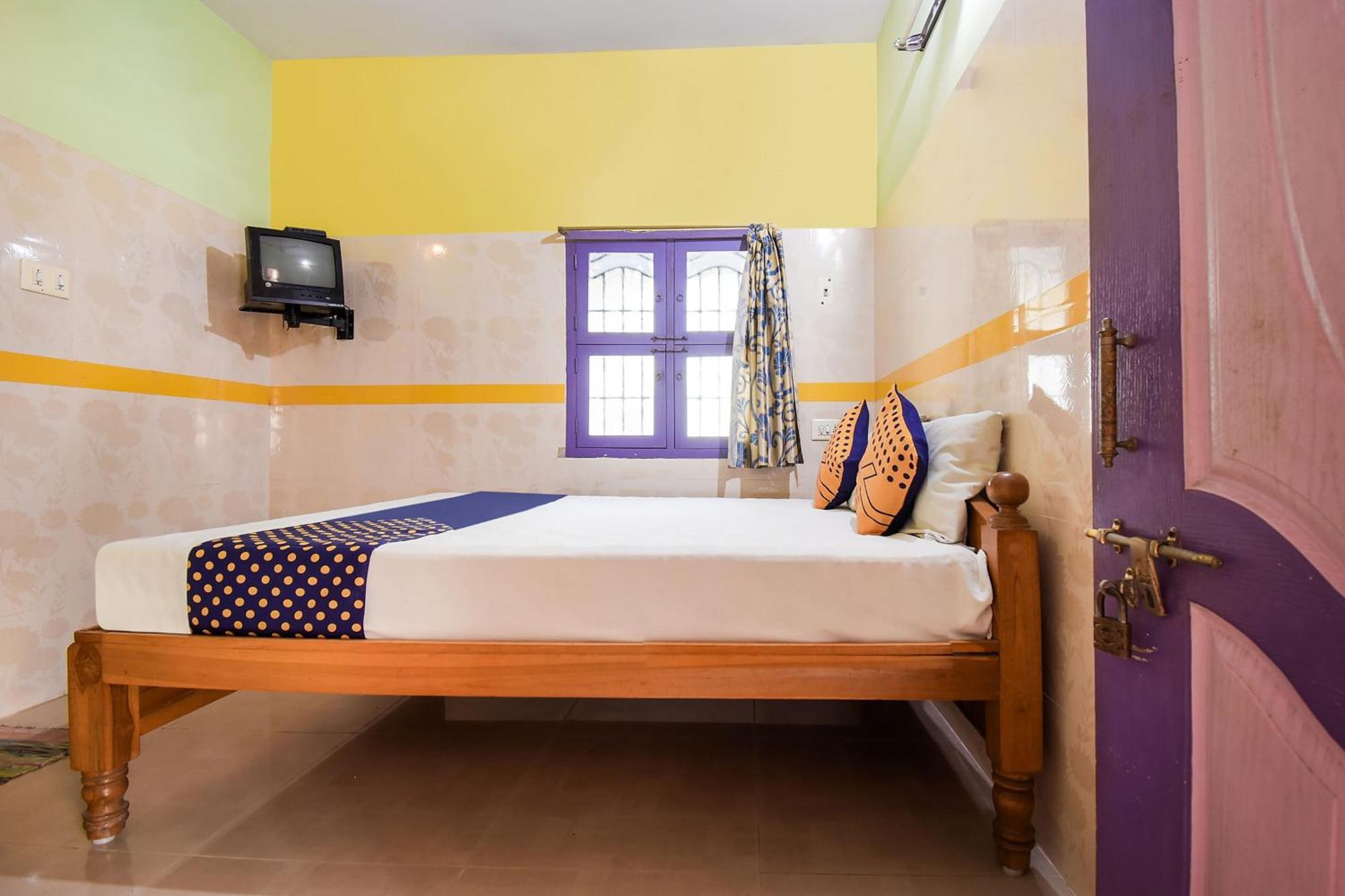 Hotel O K.S.Lodge Tribhuvanam Luaran gambar