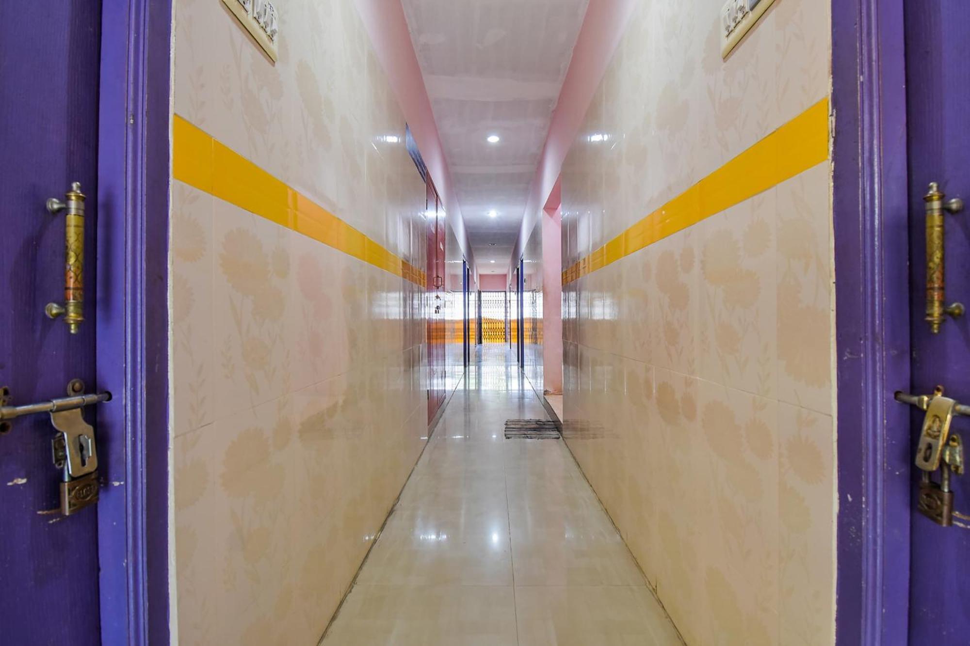 Hotel O K.S.Lodge Tribhuvanam Luaran gambar