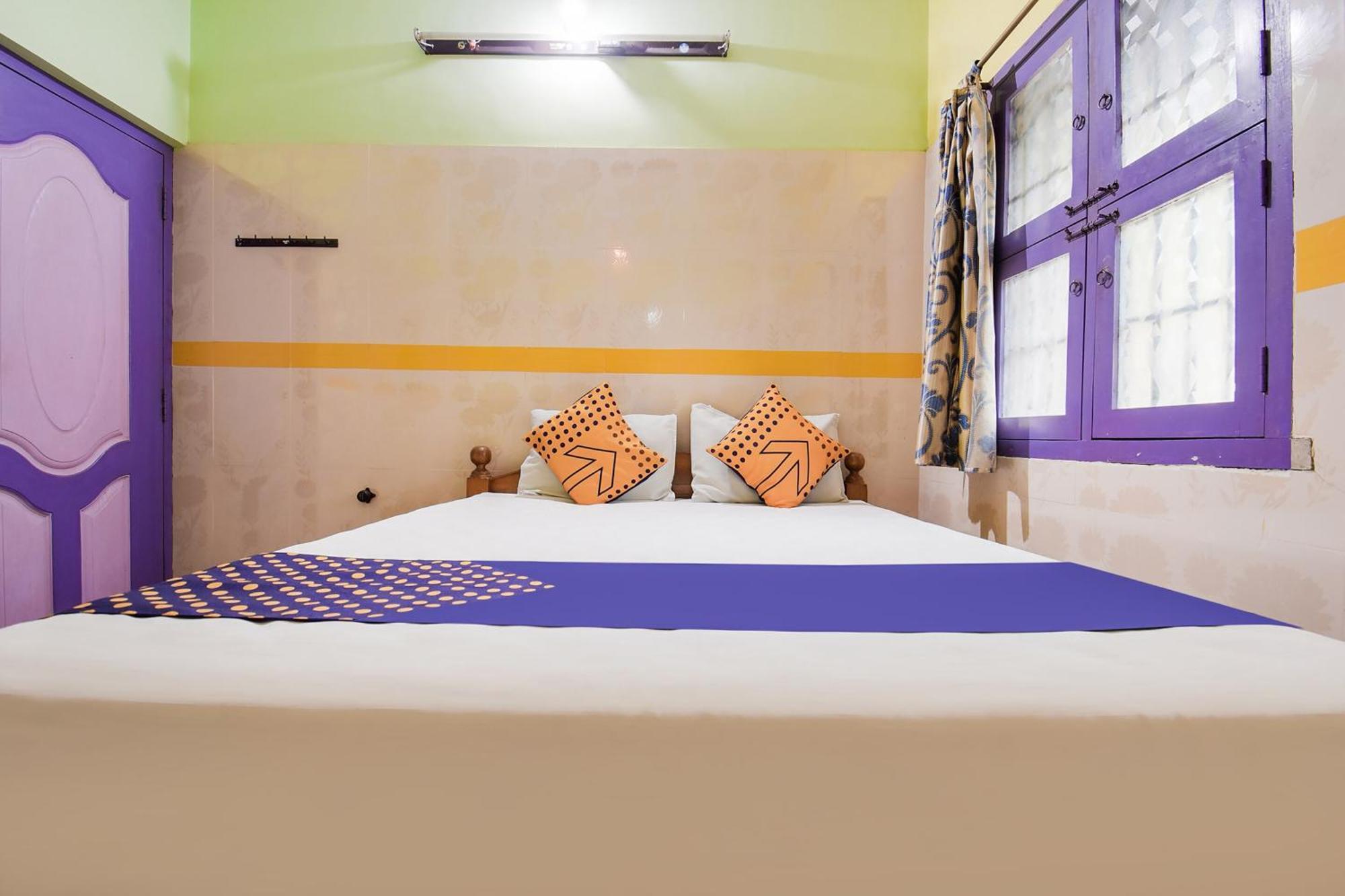 Hotel O K.S.Lodge Tribhuvanam Luaran gambar